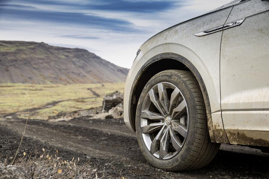 Колеса Volkswagen Touareg R-Line One Million 2019 года  (фото 29 из 30)